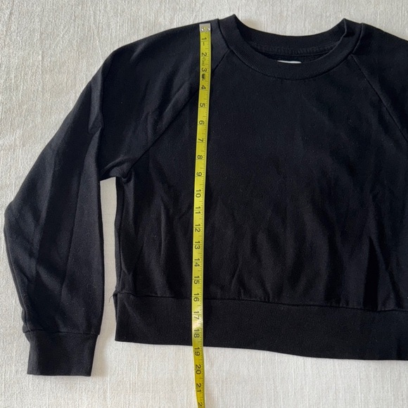 🖤 Women’s Colsie Black Crewneck Sweatshirt – XS - Picture 2 of 7